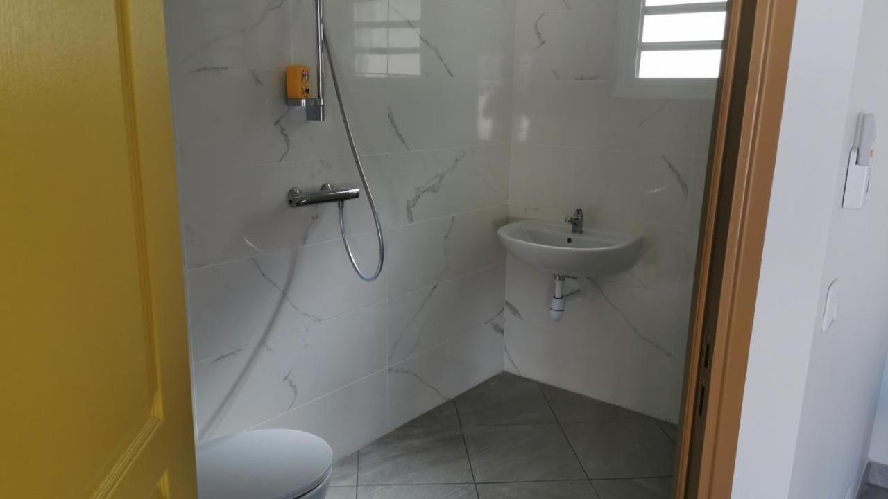 Appartement Cap Des Anses à Sainte-Anne Extérieur photo