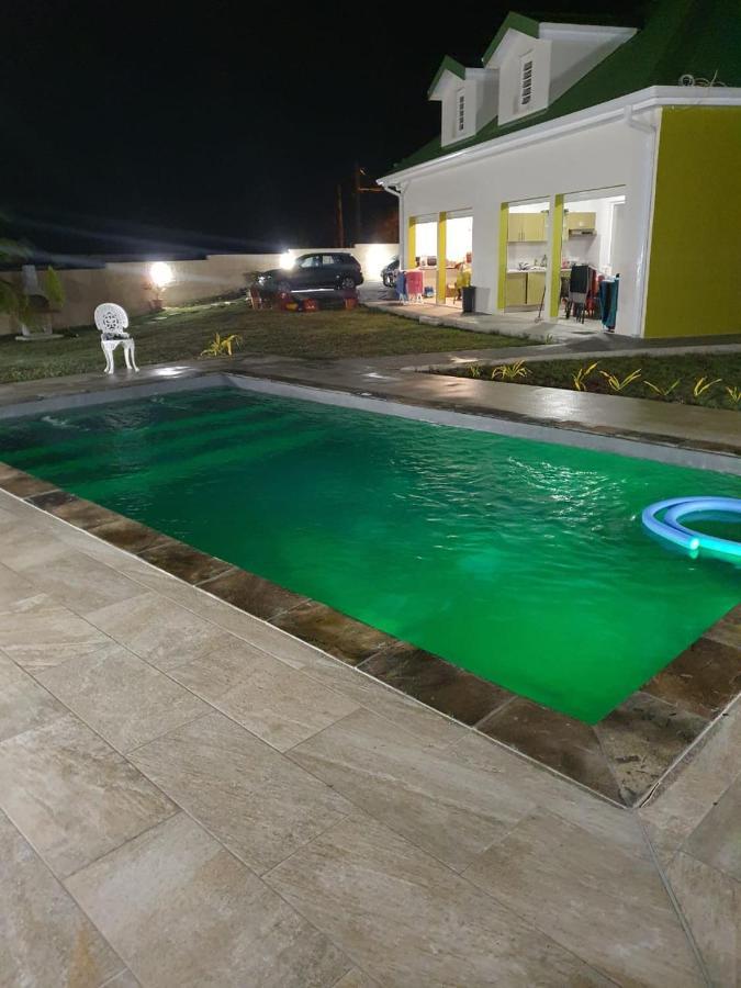 Appartement Cap Des Anses à Sainte-Anne Extérieur photo
